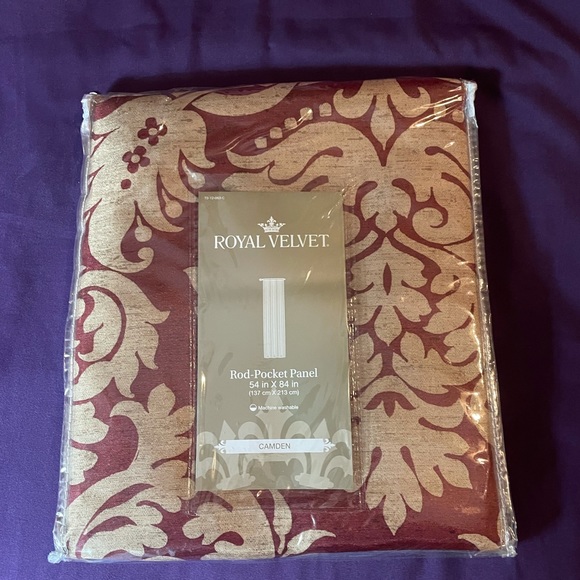 Royal velvet Curtain (1 panel) - Picture 2 of 4